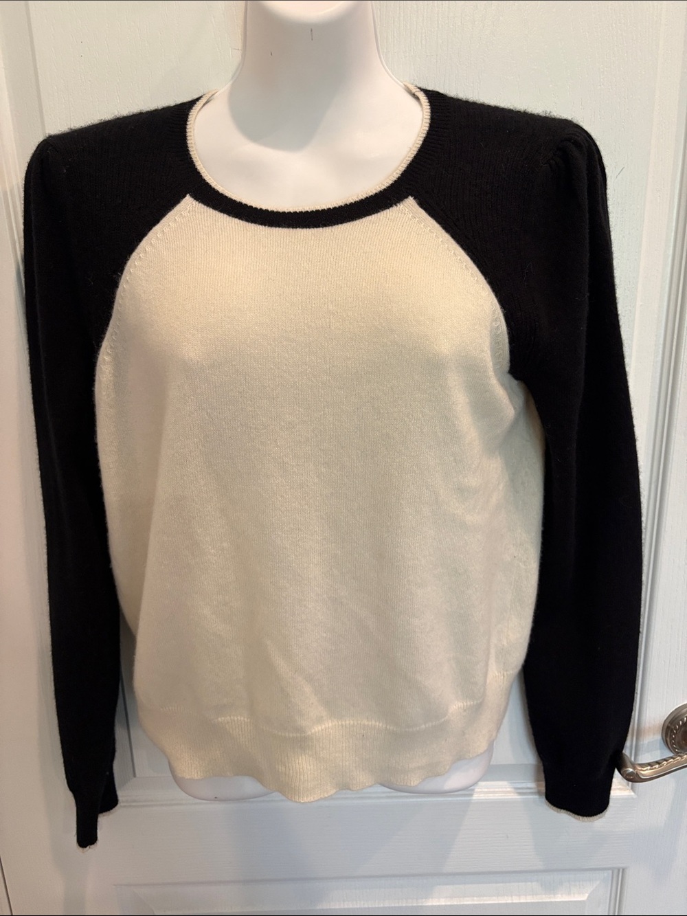 Veronica Beard Albertina Cashmere Sweater in Black/Ivory